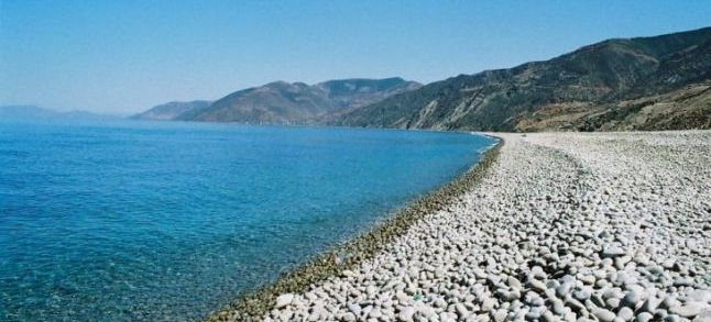 The Oued Laou beach in northern Morocco. / Ph. DR