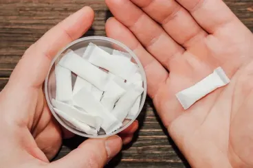 Why are nicotine pouches spreading among Moroccan teenagers?