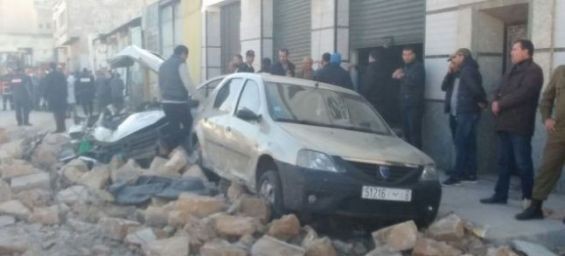 A wall collapsed in Casablanca killing three people and injuring a woman./ Ph. Yabiladi. Mehdi Moussahim