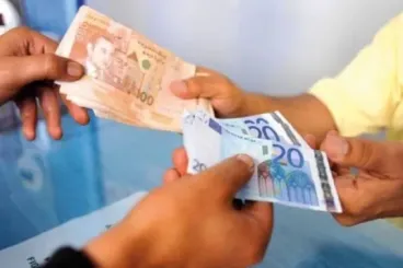 فرنسا تستأثر بنحو ثلث التحويلات المالية لمغاربة الخارج 