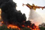 Ifrane : Le village touristique évacué, le feu de forêt toujours pas maîtrisé