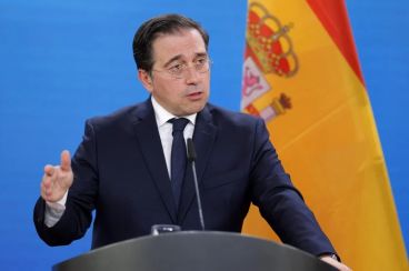 Albares remercie le Maroc pour son soutien pendant la panne d'électricité et tance le PP