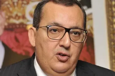 وفاة علي الفاسي الفهري المدير الأسبق لـONEE وجامعة كرة القدم