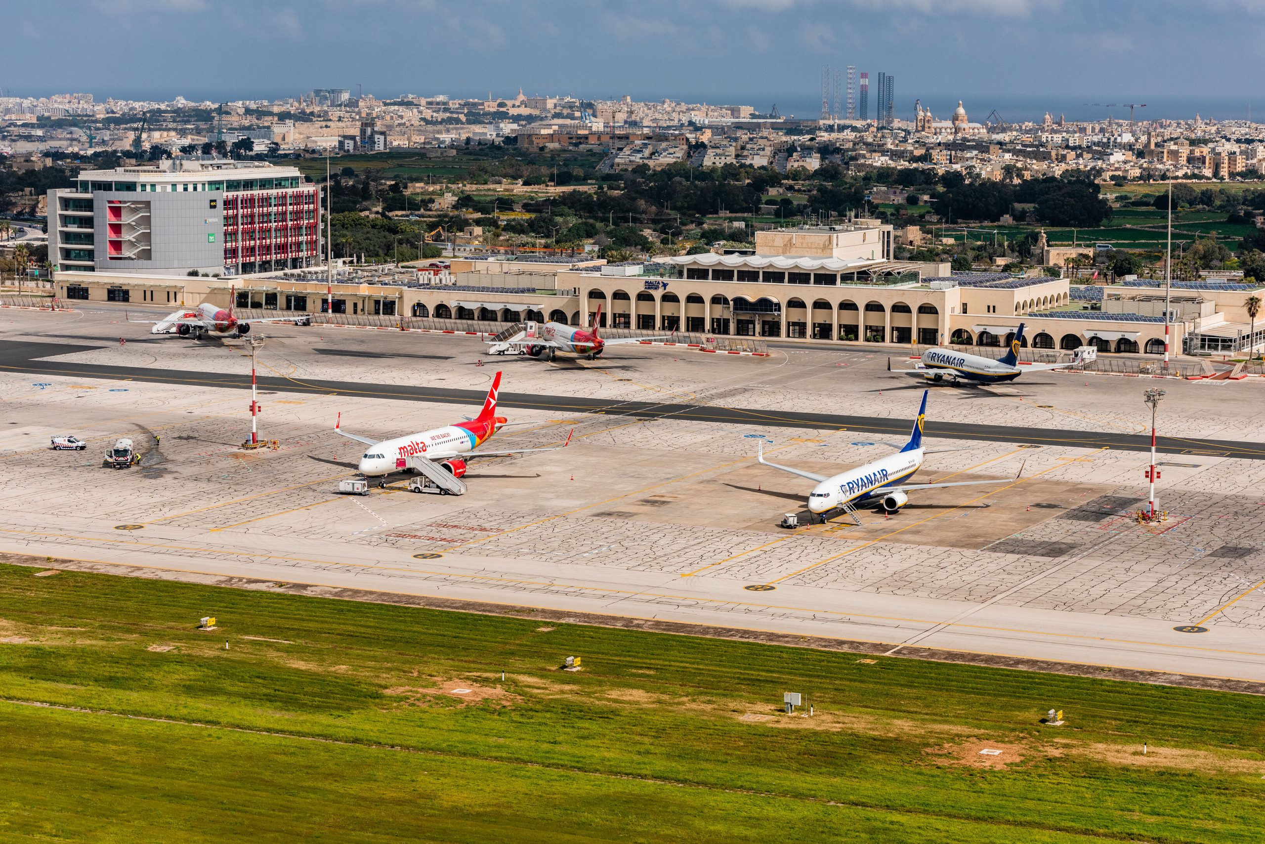 Malte : Des passagers marocains s’évadent d’un avion atterri en urgence