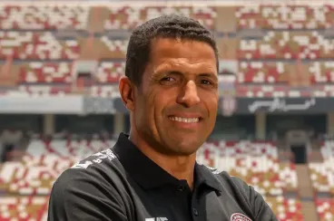 Houcine Ammouta s'engage avec le club égyptien d’Al Ahly pour deux saisons