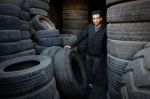 Maroc : Mohamed Khattou, un designer qui redonne vie aux pneus usagés [Portrait]
