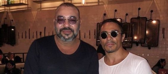 King Mohammed VI and restaurateur Salt Bae in Dubai./Ph. DR