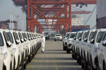 Maroc: Le gouvernement promet une hausse des exportations des voitures vers l’Egypte