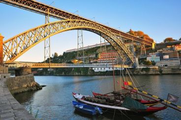 Portugal : Deux ressortissants marocains victimes d'une attaque au couteau à Porto 