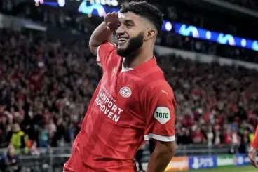 Eredivisie : Un hat-trick d'Ismaël Saibari propulse le PSV en tête du classement