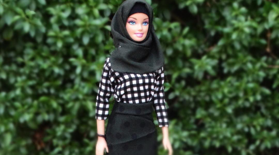 Une étudiante nigériane enflamme Instagram avec sa Barbie en hijab