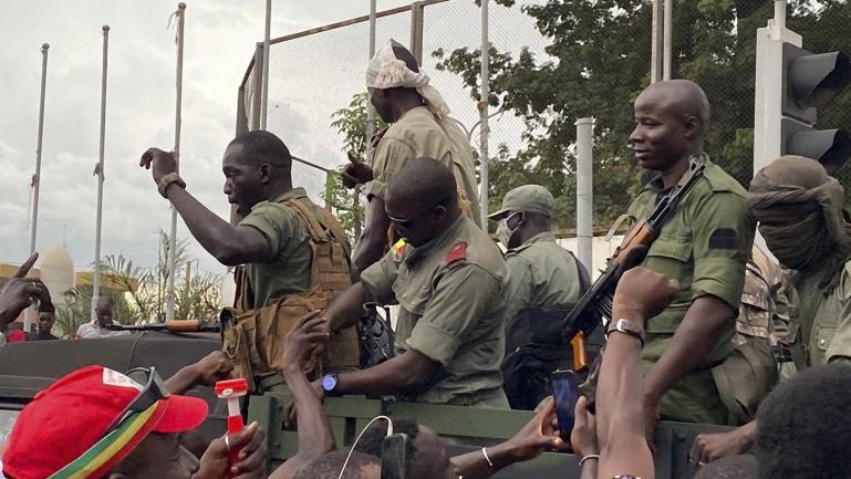 Tentative De Coup D'Etat Au Mali : Des Militaires Arrêtent Le Président ...