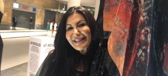 Moroccan painter and fashion designer Loubna Ayouch. / Ph. Loubna Ayouch