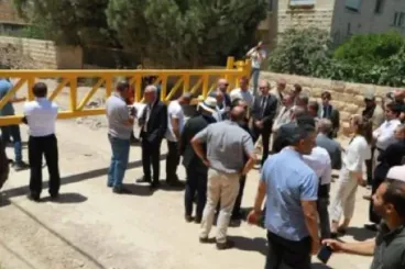 بينهم السفير المغربي.. الجيش الإسرائيلي يستهدف وفداً دبلوماسياً في مخيم جنين
