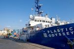 Le navire de l'expédition Plastic Odyssey fait escale à Tanger
