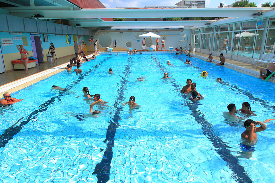 travailler les fessiers a la piscine