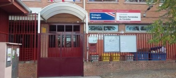 The entrance of the Gonzalo Fernández school in Cordoba./Ph. El Mundo