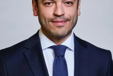 Younes Seddiki promu à la Deutsche Bank de Londres