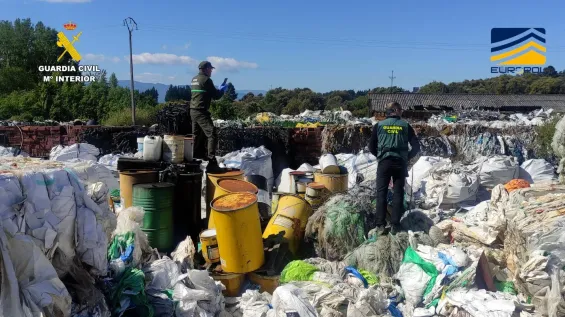 Spanish Civil Guard busts major plastic waste trafficking network targeting Morocco