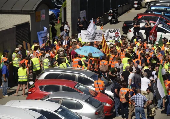 Protesters in Madrid demand resumption of Moroccan driver’s license exchange