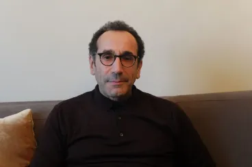 القضاء الفرنسي يعاقب شركة على فرض اسم مستعار على موظف من أصل مغربي