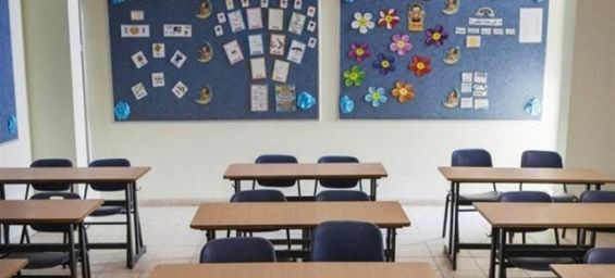 Escuela en Casablanca indigna a padres por prohibir acceso sin uniforme escolar y cargos ocultos