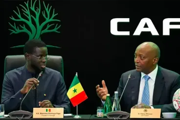 Au Sénégal, Motsepe nie tout favoritisme envers le Maroc et appelle à l'unité