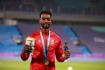 Moroccan athlete Rachid M'hamdi wins gold at Islamic Solidarity Games in Riyadh