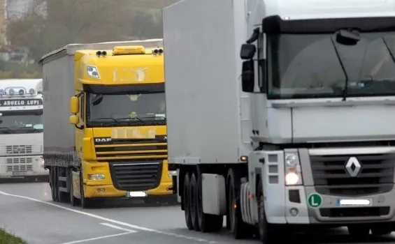 Moroccan NGO urges Spain to reinstate driver's license recognition