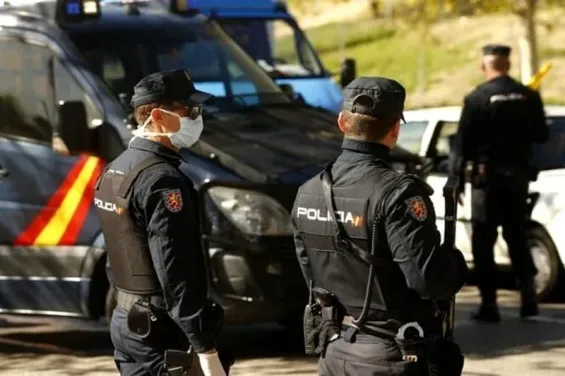 Spanish police detain Moroccan uncle and friend for abandoning minor in Granada