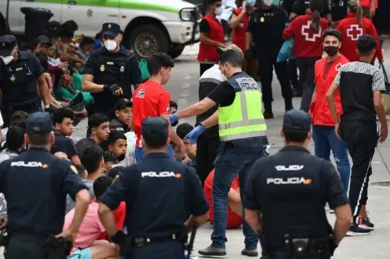 Ceuta court sentences ex-officials for illegal deportation of Moroccan minors