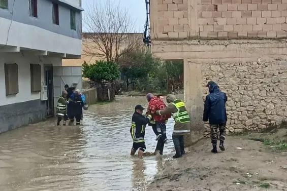 Flooding forces evacuations in several Taza neighborhoods