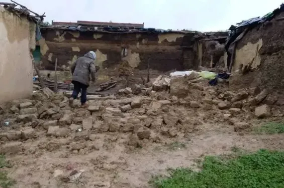 Elderly woman dies as heavy rain causes house collapse in Taza province