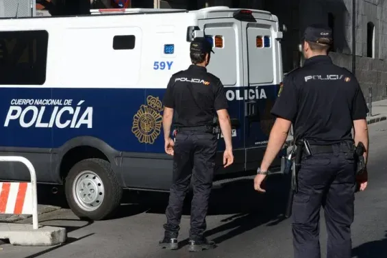 Spanish police deport repeat offenders to Morocco