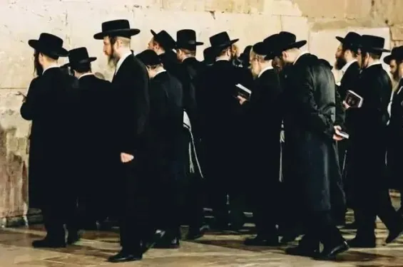 Jewish prayers at Bab Doukkala spark controversy