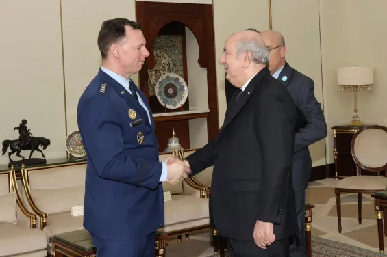 Received by Algerian president, Landau urges resolution of Sahara conflict