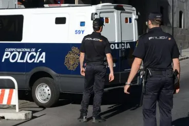 Spanish police deport repeat offenders to Morocco