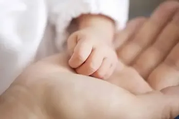 First baby of the year in Avignon targeted by racist remarks over his Arabic name