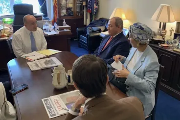 Estados Unidos: Argelia corteja al coautor del proyecto de ley que clasifica al Polisario como organización terrorista
