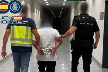Italian fugitive arrested at Alicante Airport en route to Morocco