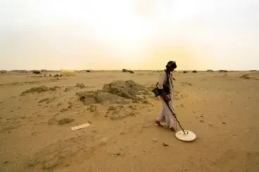 Algerian army kills two Sahrawi gold prospectors in Tindouf camps