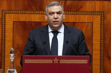 لفتيت يتجنب الرد على سؤال حول مشاركة مغارية الخارج  في الانتخابات