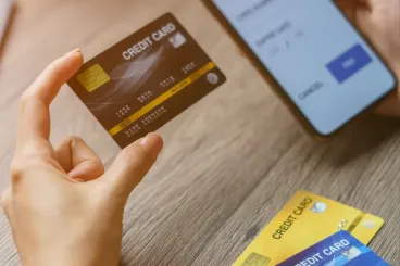 Banco Mundial: el 44 % de los marroquíes tiene una cuenta bancaria, pero la transparencia de las tarifas debe mejorar [informe]