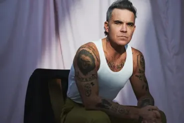 Robbie Williams en tête d'affiche au festival Jazzablanca 2025 à Casablanca