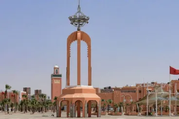 العيون تحطم الرقم القياسي بدرجة حرارة وصلت إلى 49.2