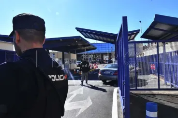 Moroccan man deported from Ceuta after serving prison sentence for violent theft