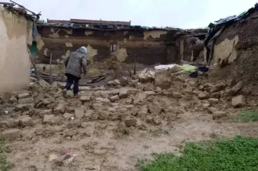 Elderly woman dies as heavy rain causes house collapse in Taza province
