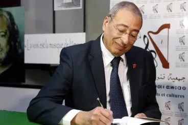 شكيب جسوس يوثق ثلاثين عاما من البحث والعمل مع أطفال وشباب الشارع