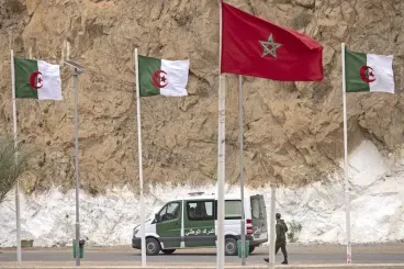 Algeria hands over 22 Moroccan migrants in exceptional opening of land border