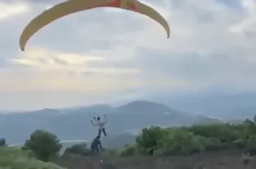 Migrant attempts to enter Ceuta by paragliding from Morocco